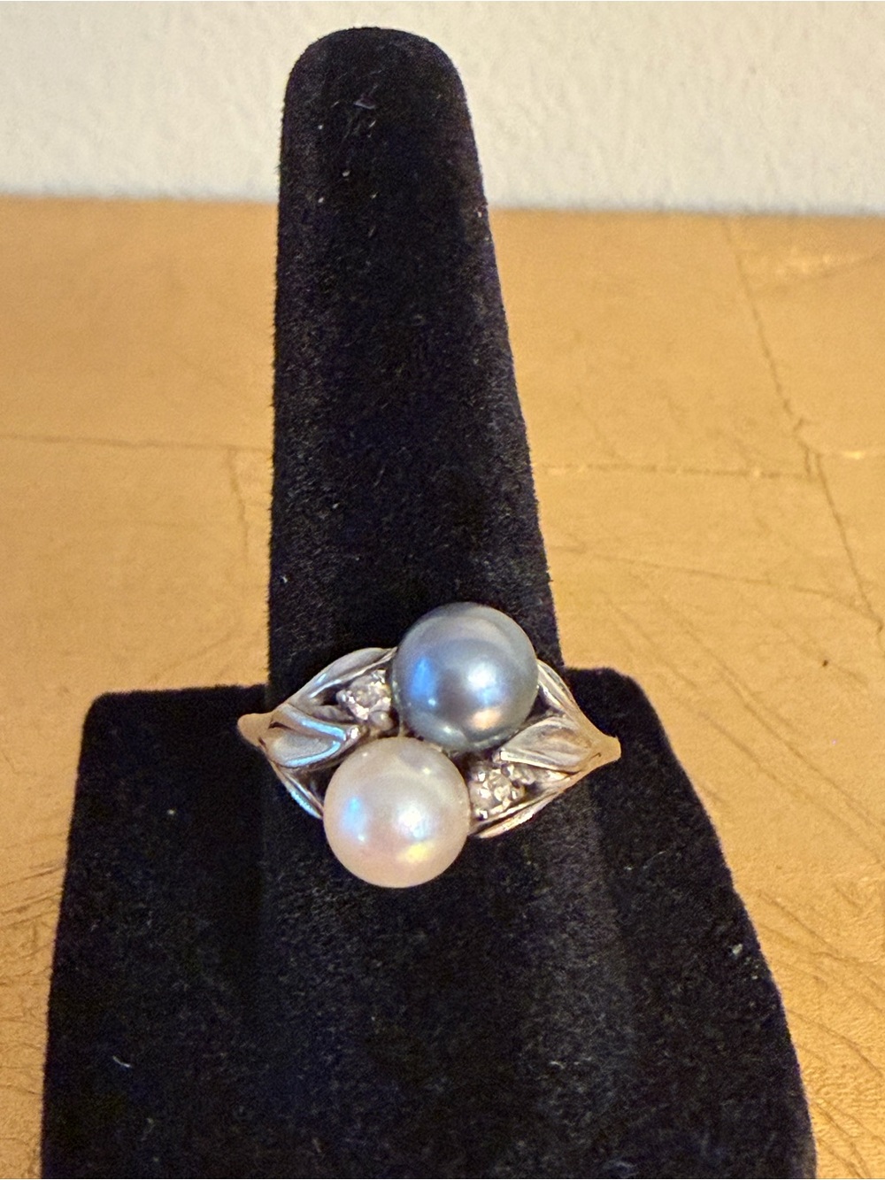 Vintage 14k White Gold Pearl Bypass Style Ring with Diamond Accents size 7